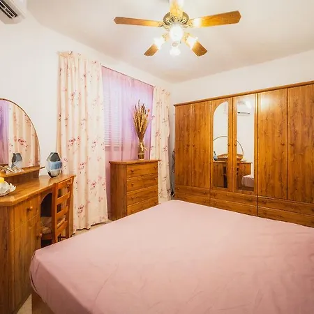 Appartamento Bright 3-bed With Outdoor Dining Mellieha *