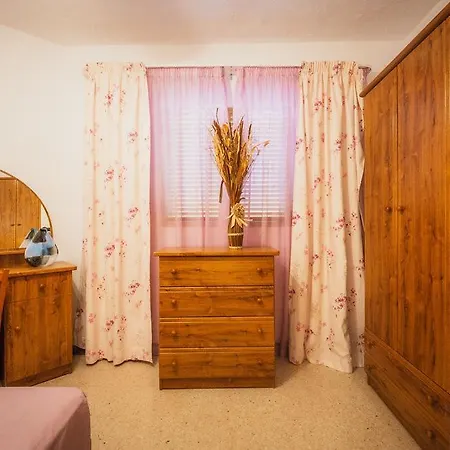 Bright 3-bed With Outdoor Dining Mellieha