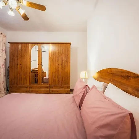 Appartamento Bright 3-bed With Outdoor Dining Mellieha