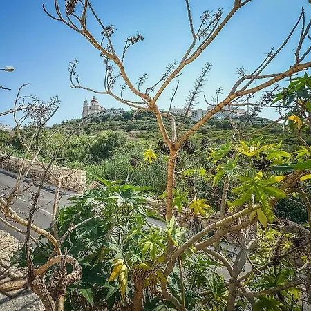 Bright 3-bed With Outdoor Dining Mellieha *