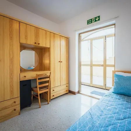 Bright 3-bed With Outdoor Dining Mellieha