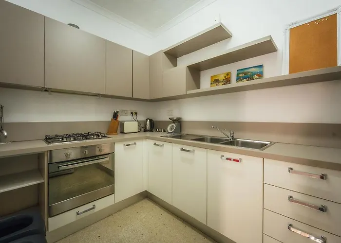 아파트 Bright 3-bed With Outdoor Dining Mellieha Is-Sellum