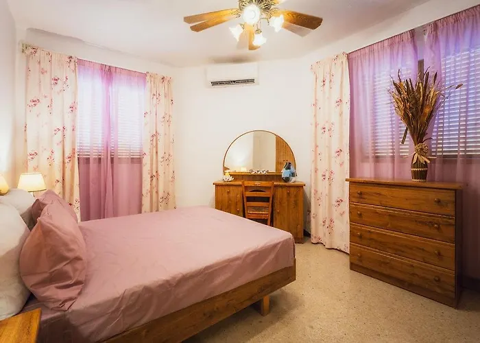 Bright 3-bed With Outdoor Dining Mellieha