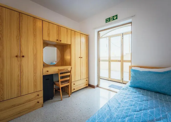 Bright 3-bed With Outdoor Dining Mellieha